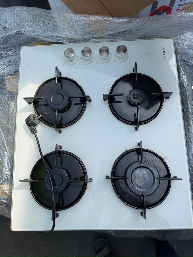 Bosch 2-delige set: Gaskookplaat en Afzuigkap (2017), Witgoed en Apparatuur, Kookplaten, Ophalen, Zo goed als nieuw