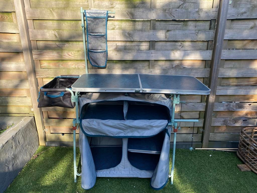 QUECHUA keukenmeubel - Compact en praktisch campingmeubel, Ophalen, Gebruikt
