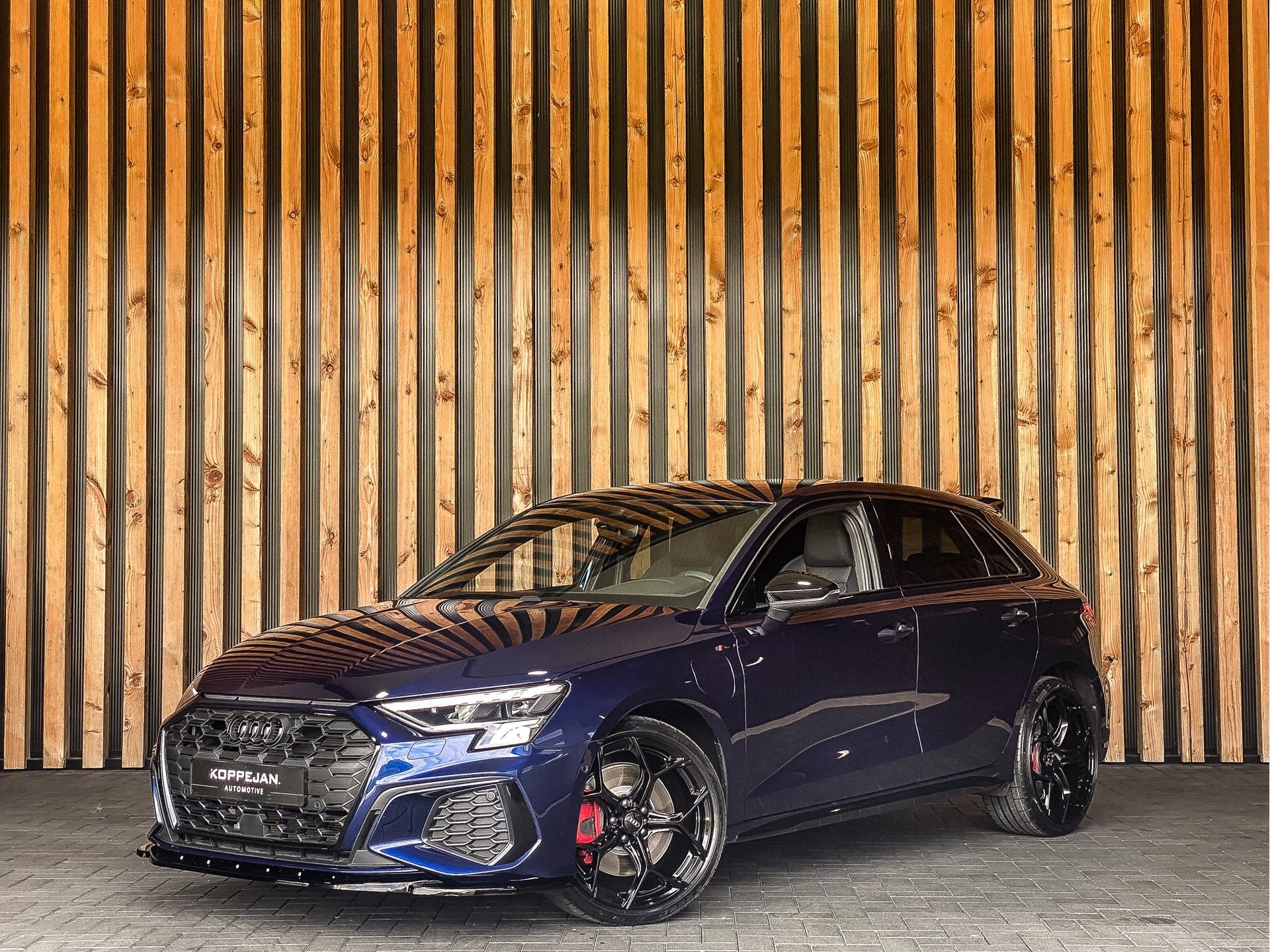Audi A3 Sportback 45 TFSIe 245PK S Edition Competition | S-S, Gebruikt, 4 cilinders, Blauw, Automatische klimaatregeling