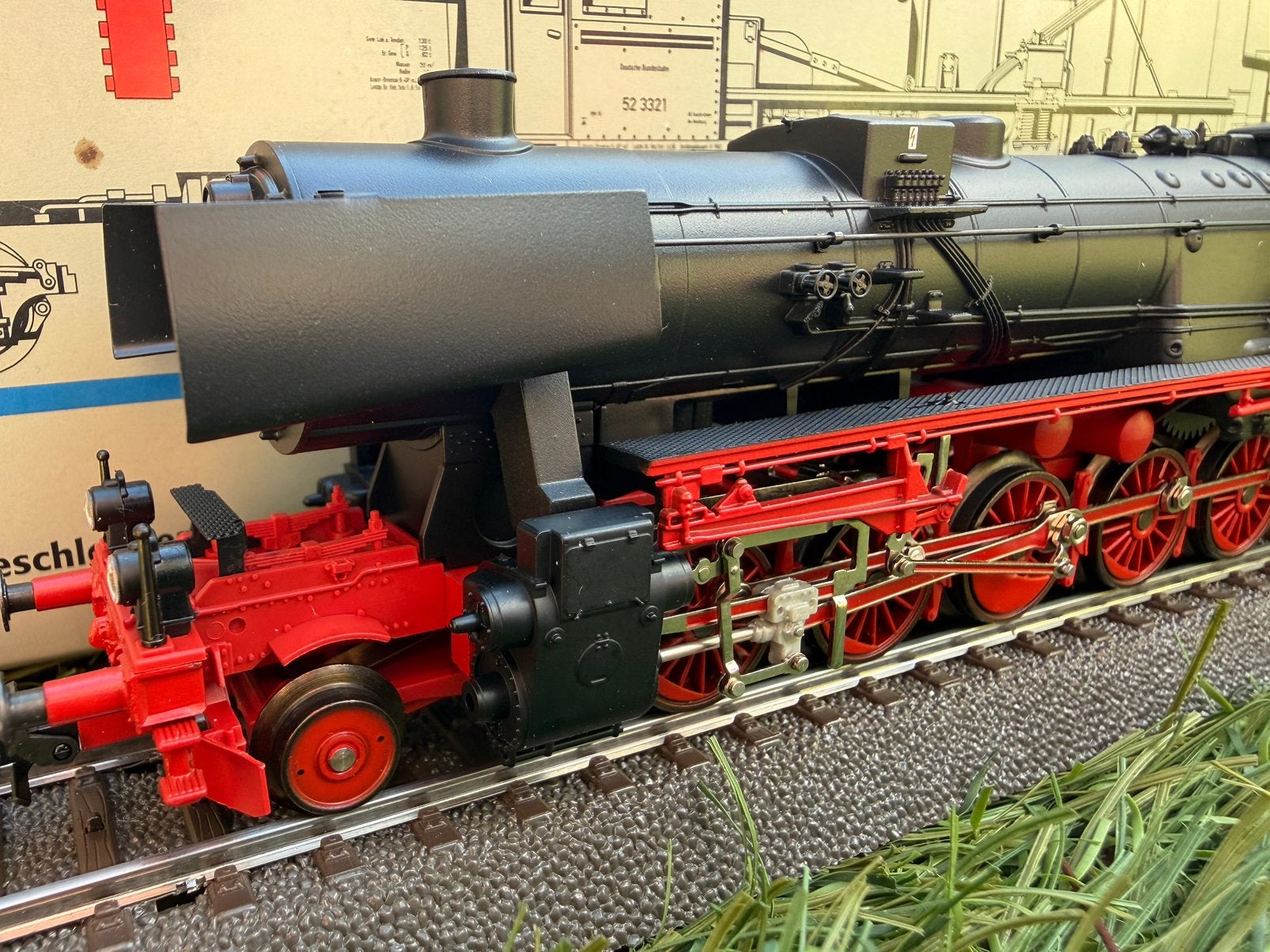 Märklin HO 26830 Stoomlocomotief BR 52 met stoomsneeuwruimer, Wisselstroom, Locomotief, Ophalen of Verzenden, Zo goed als nieuw