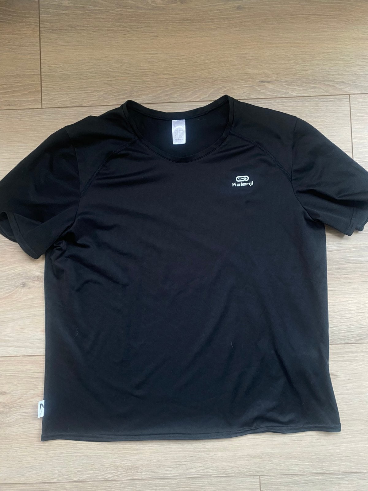 Heren sportshirt, Maat 52/54 (L), Zwart, Ophalen of Verzenden, Zo goed als nieuw
