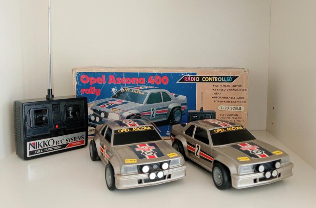 Set van 2 vintage RC Nikko Opel Ascona, Hobby en Vrije tijd, Modelbouw | Radiografisch | Auto's, Ophalen, Gebruikt, Overige schalen