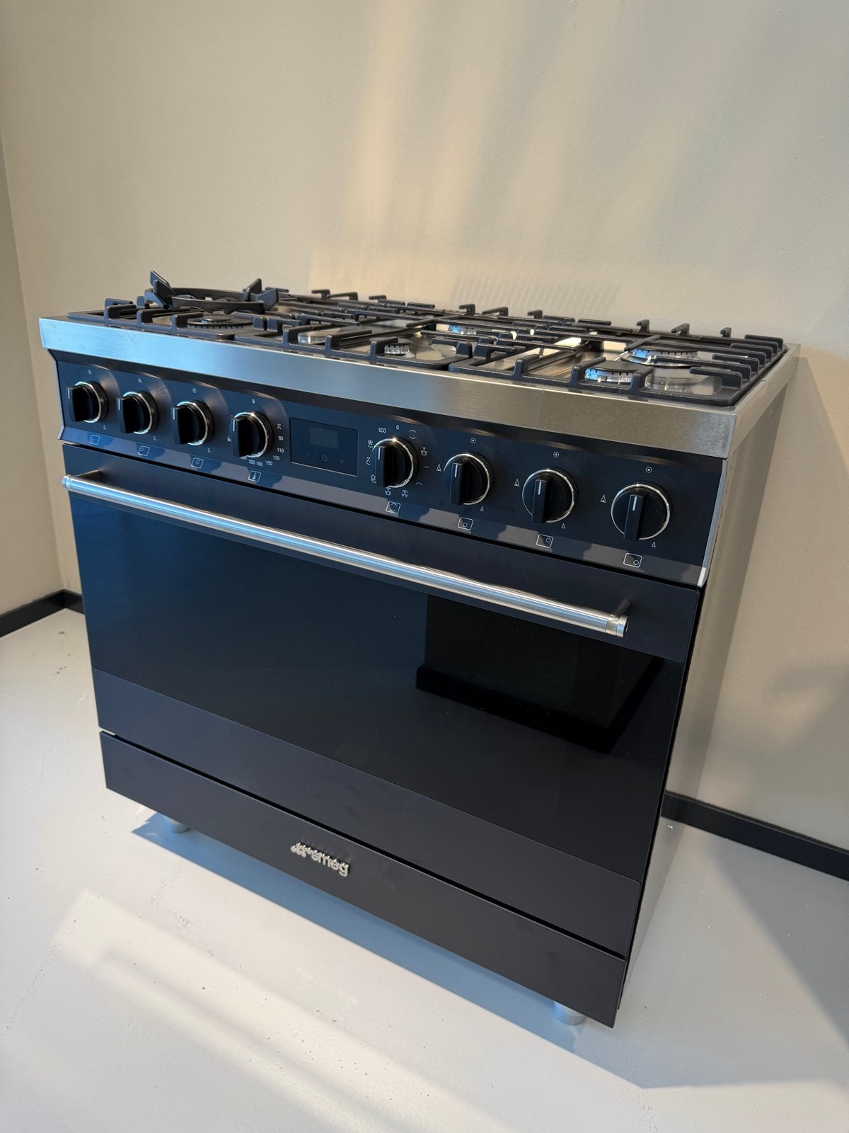 Nieuw SMEG B91GMMBNLK2 Gasfornuis 90cm Mat Zwart, Ophalen, 60 cm of meer, Nieuw, Gas