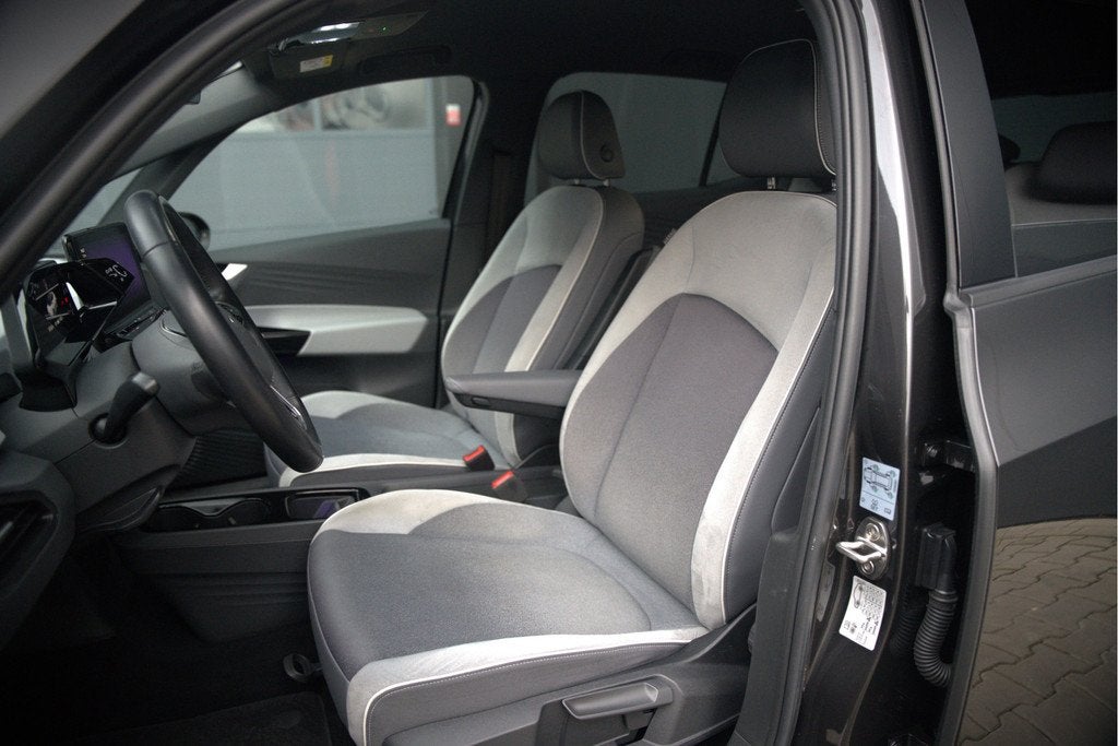 Volkswagen ID.3 First Plus 58 kWh | Stoelverwarming | Stuurv, Auto's, Volkswagen, Automaat, Gebruikt, Zwart, ID.3