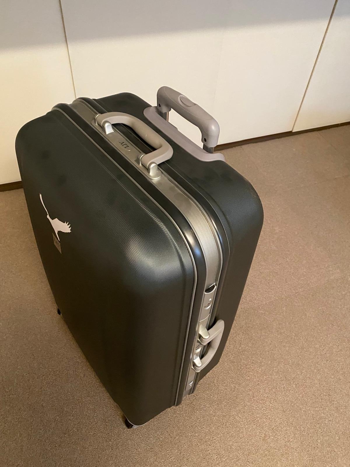 Nieuwe LIV Koffer - Grootste Maat, Sieraden, Tassen en Uiterlijk, Koffers, Ophalen, Hard kunststof, 45 tot 55 cm, Nieuw