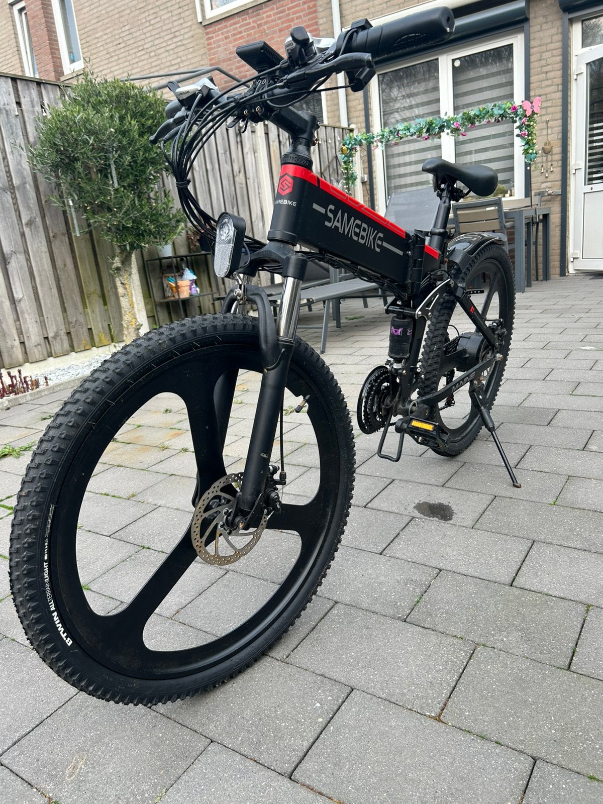 Eleketrische fiets (defect), Ophalen, Gebruikt, 30 tot 50 km per accu, Overige merken