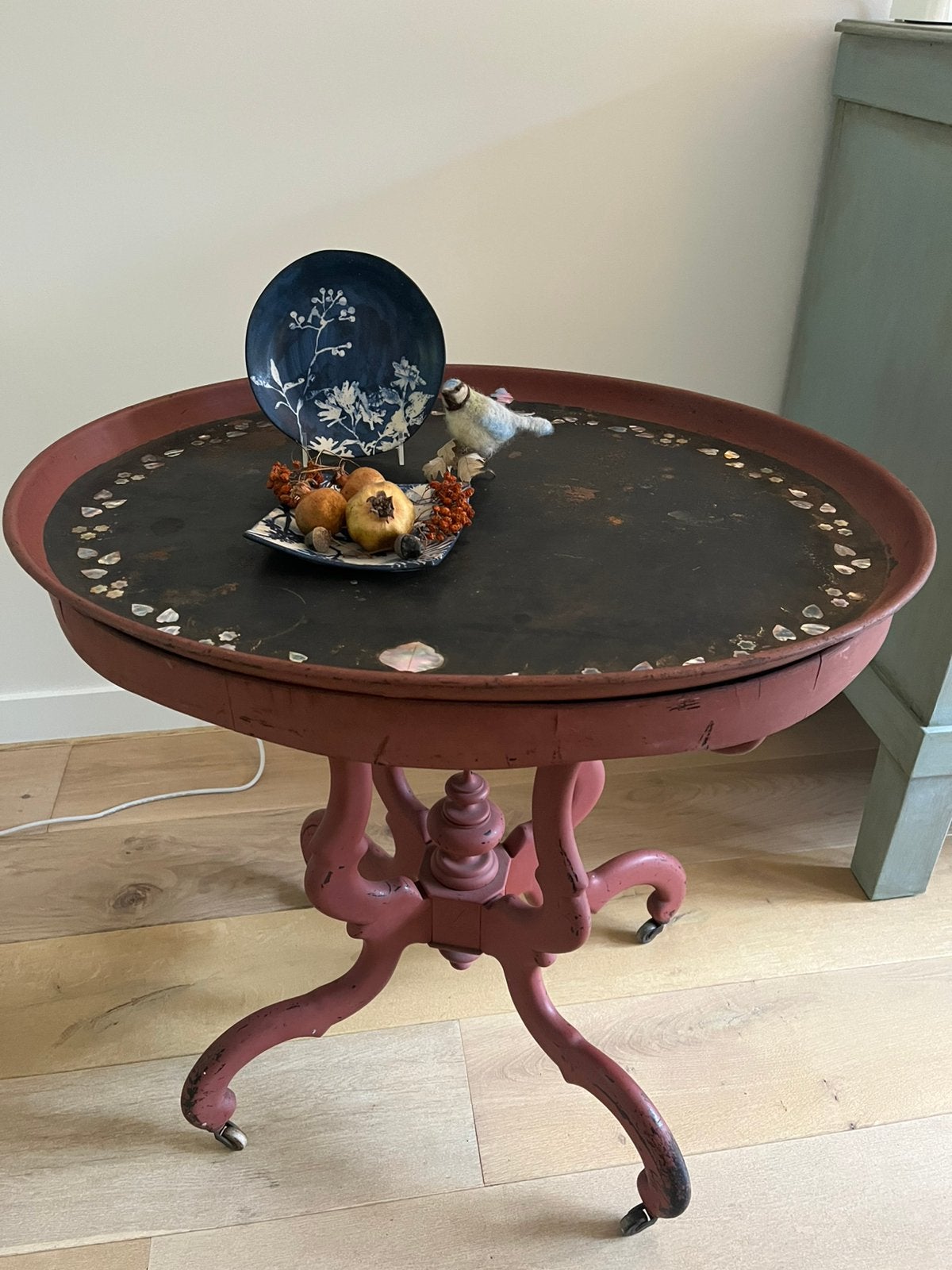 Antieke tafel chinoiserie, Ophalen of Verzenden