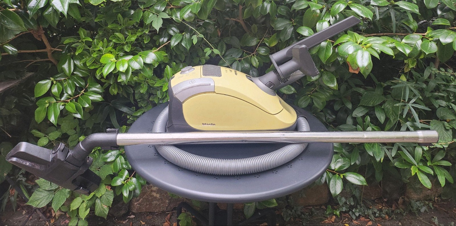 Miele 2000 W Stofzuiger S4211, Ophalen