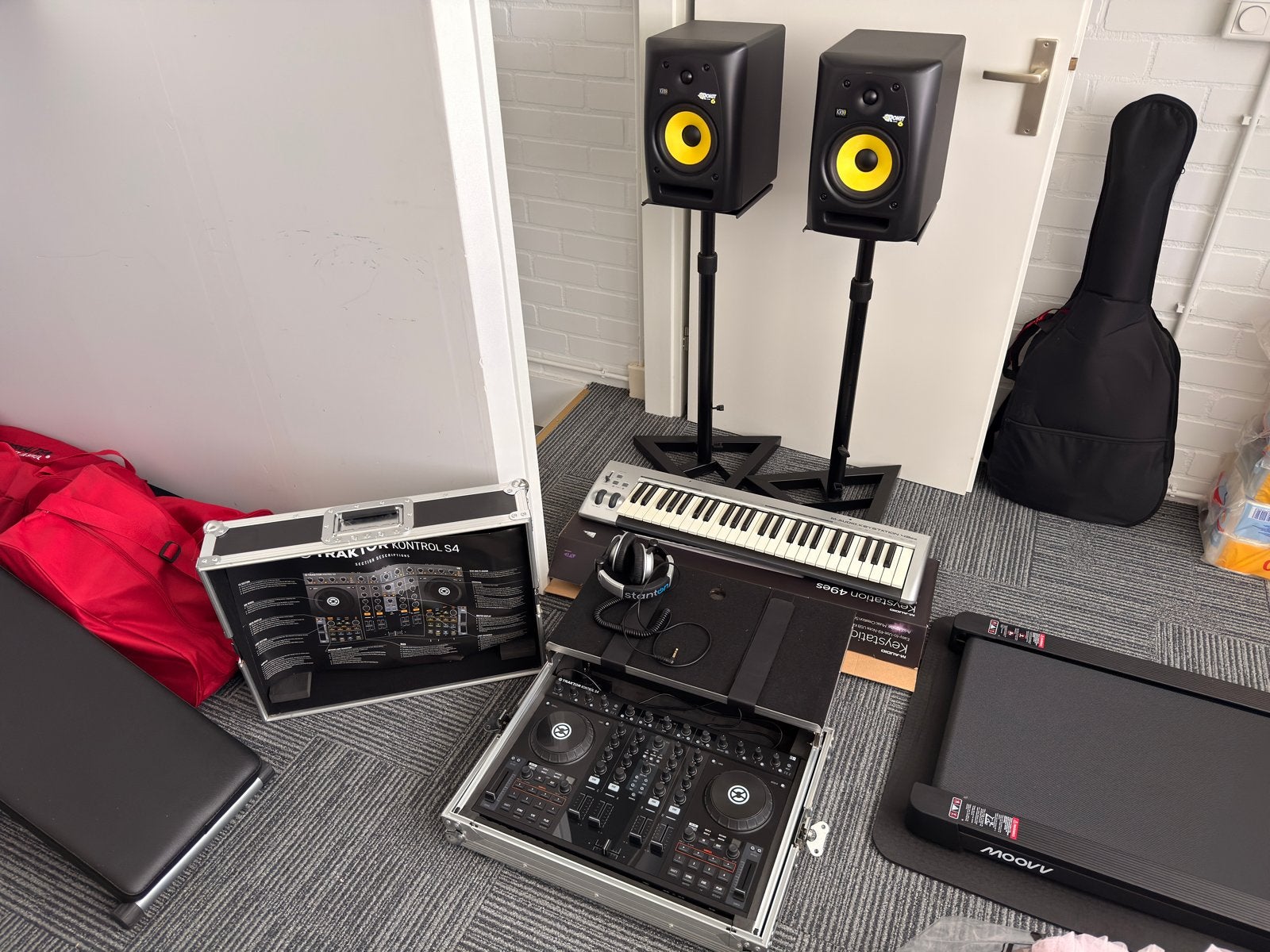 Complete DJ-set: Traktor Kontrol S4, KRK Rokit 6, M-Audio, Ophalen, Nieuw, Dj-set, Overige merken