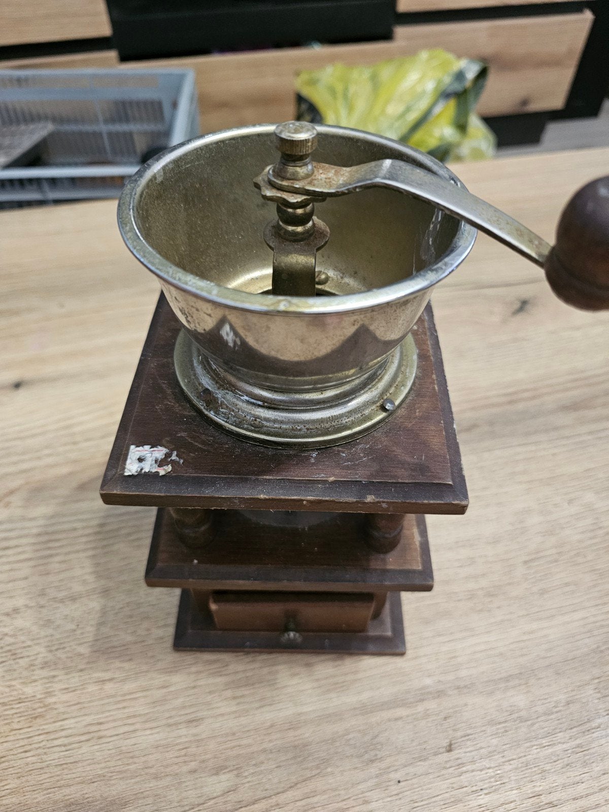 Vintage handmatige koffiemolen, Antiek en Kunst, Antiek | Keukenbenodigdheden, Ophalen of Verzenden