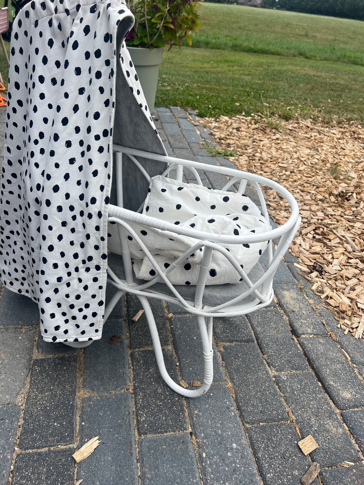 Witte rotan wieg met stippen bekleding, Ophalen, Gebruikt, Wieg