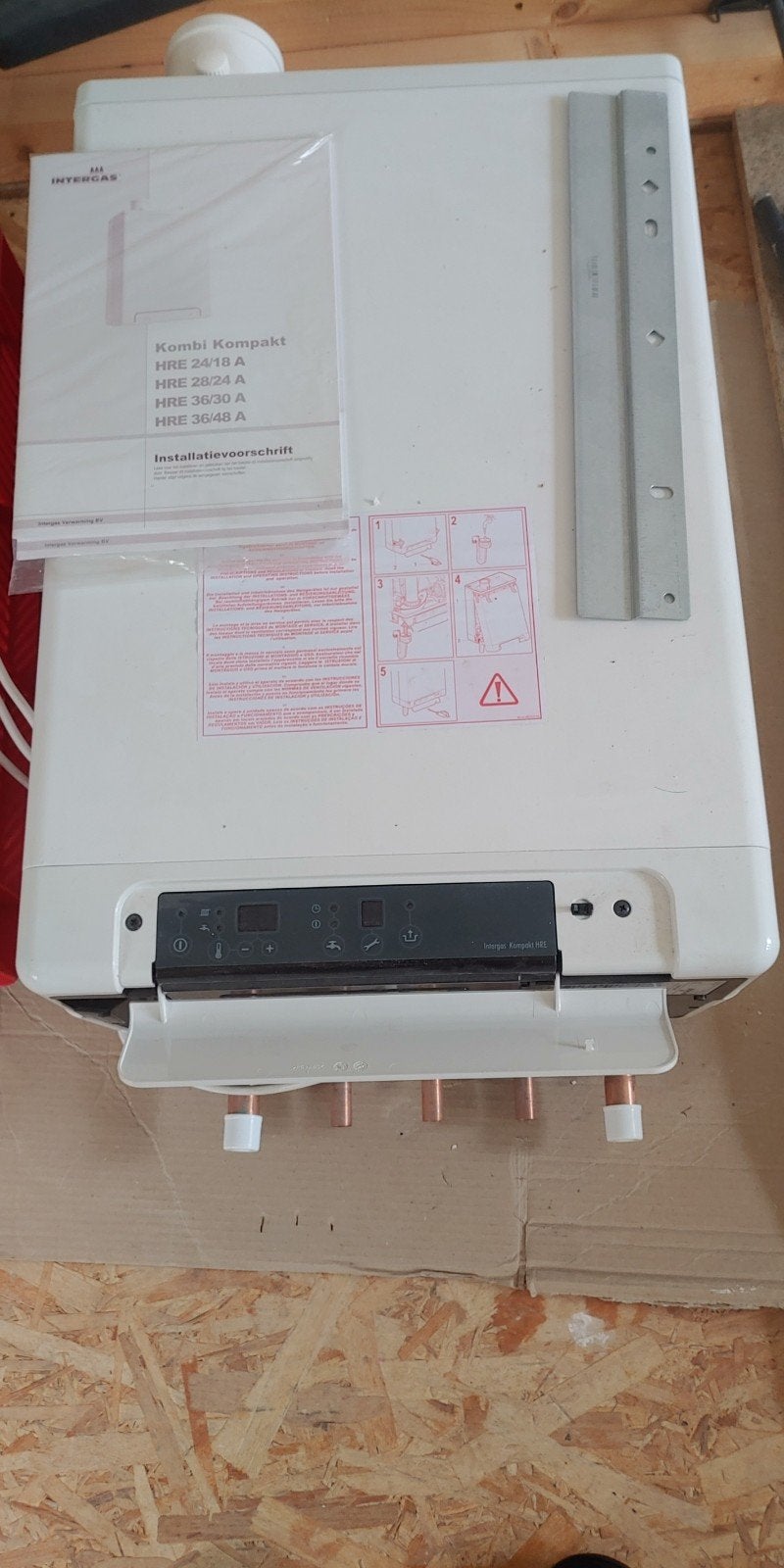 Intergas Kombi Kompakt HRE 28/24 A CV-ketel (Nieuw), Ophalen, 30 tot 80 cm, Cv-ketel of Combi-ketel, Nieuw