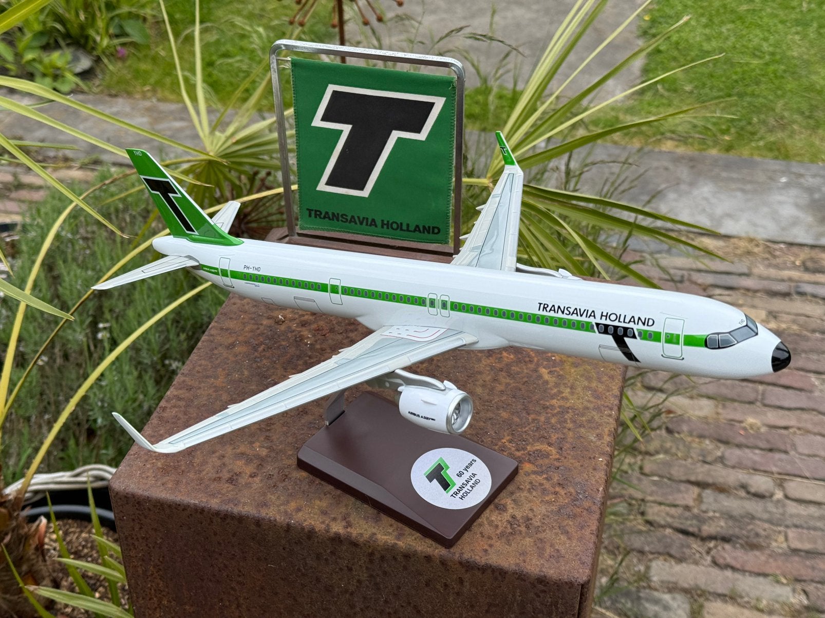 Airbus A321neo Transavia Retro livery schaal 1/100, Ophalen, Nieuw, Schaalmodel