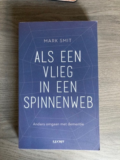Als een vlieg in een spinnenweb, Ophalen of Verzenden, Zo goed als nieuw, Mark Smit, Nederland