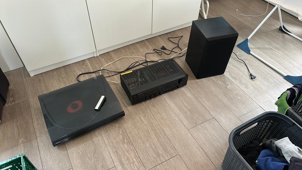 Platenspeler set met box en versterker, Audio, Tv en Foto, Platenspelers, Ophalen, Zo goed als nieuw, Platenspeler, Akai