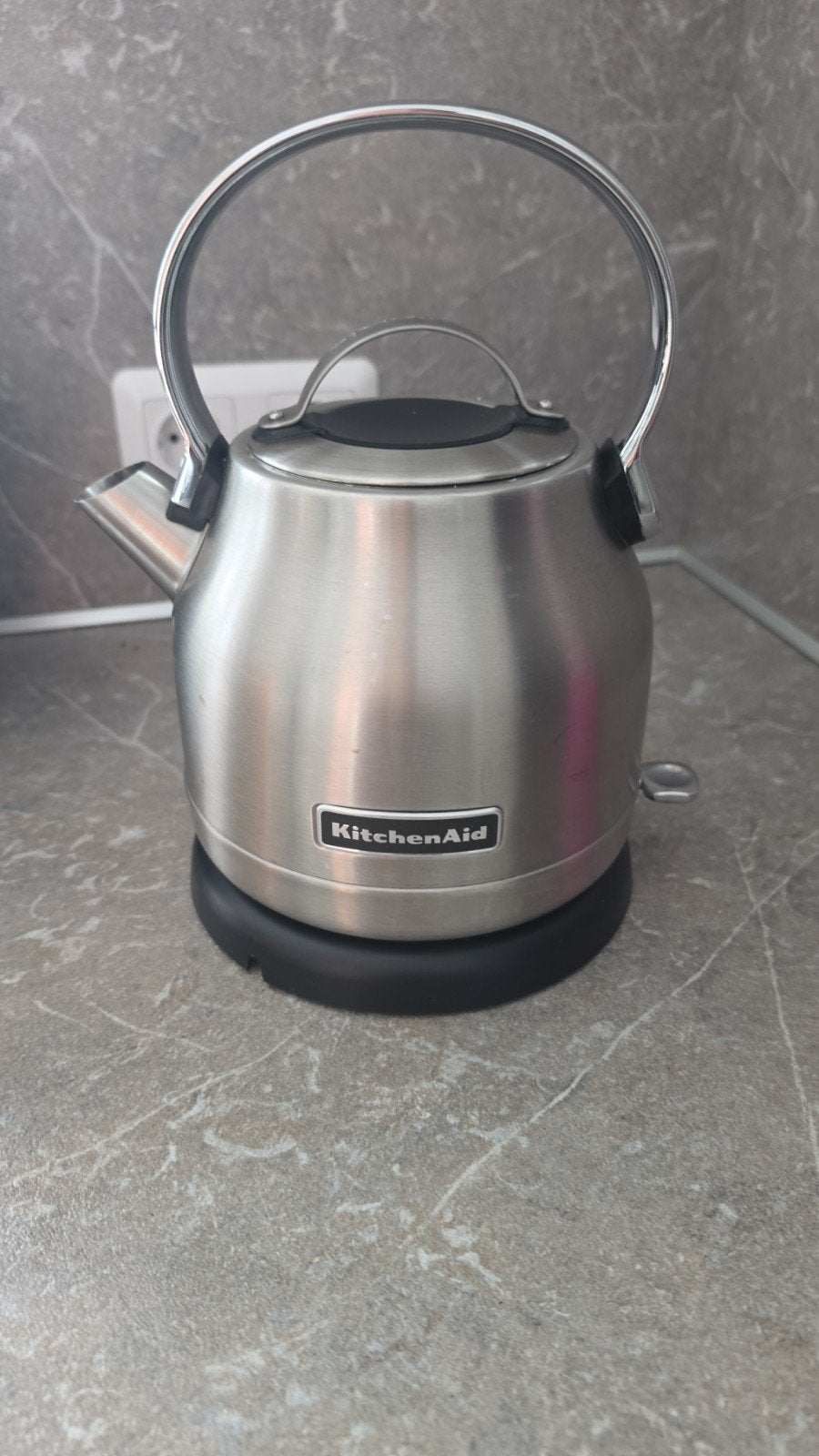 KitchenAid Waterkoker RVS - Draadloos en Stijlvol, 1 tot 2 liter, Ophalen of Verzenden, Zo goed als nieuw, Rvs