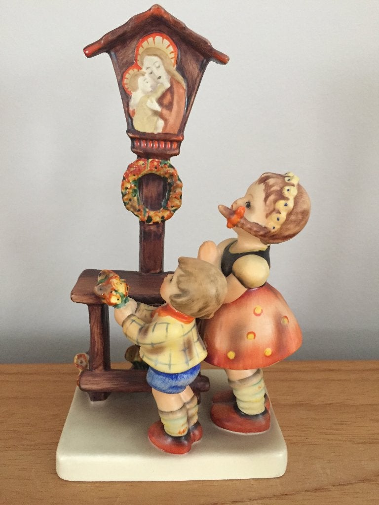 Hummel 23/1 Bei Mutter Maria, Marterl - TMK 3, Verzamelen, Beelden en Beeldjes, Verzenden, Zo goed als nieuw, Hummel