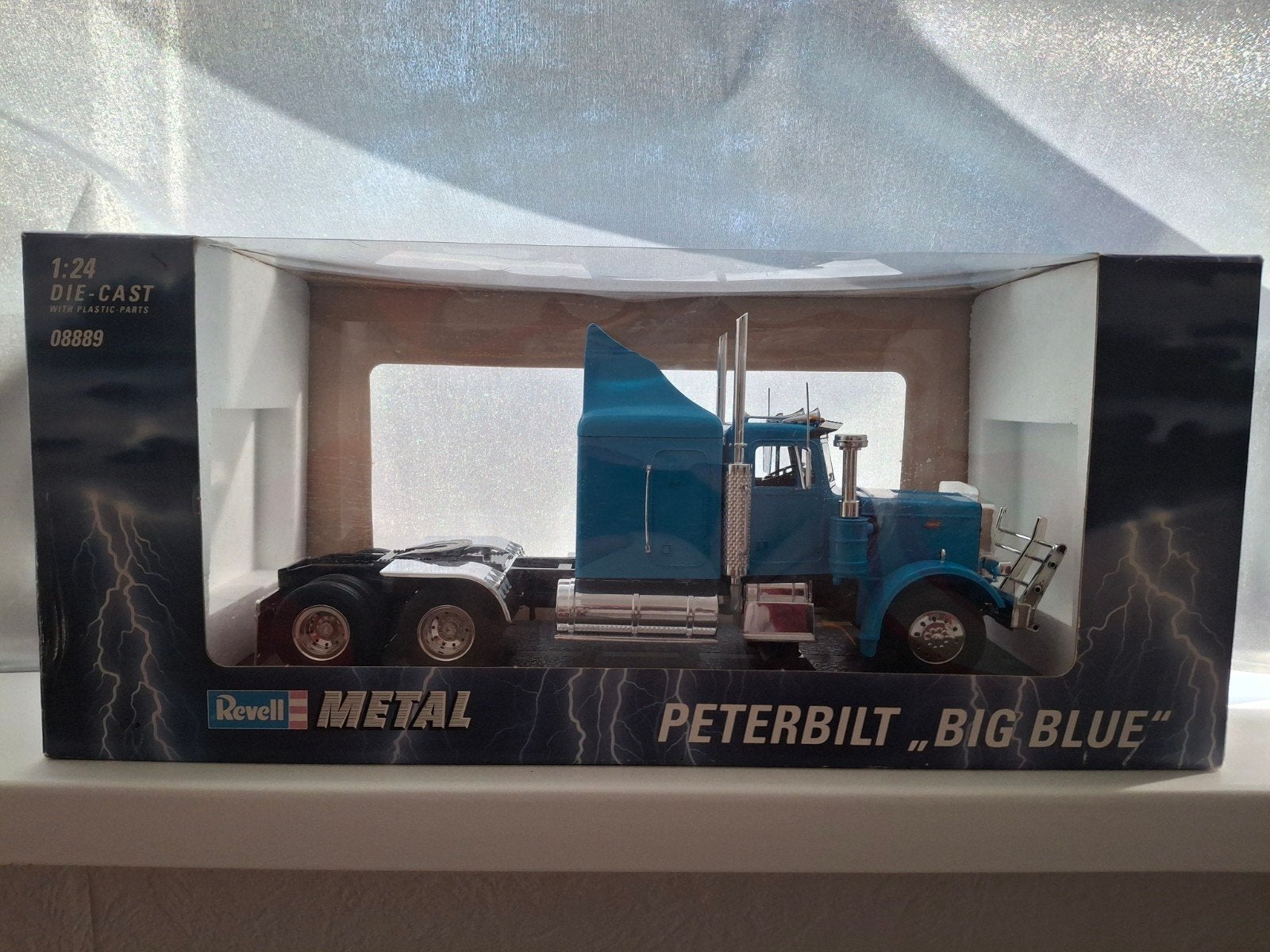 Exclusieve Peterbilt 359 Big Blue modeltruck - Nieuw in doos, Nieuw, Ophalen of Verzenden, Truck, 1:32 tot 1:50