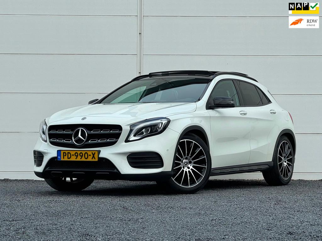 Mercedes-Benz GLA-klasse 180 AMG Org NL 1e eigenaar Pano Har, Gebruikt, Euro 6, 4 cilinders, 715 kg