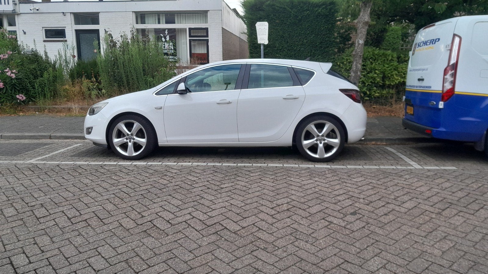 Opel Astra 1.4 Turbo Ecotec 103KW 5-D 2010 Wit, Auto's, Voorwielaandrijving, 680 kg, 4 cilinders, Wit