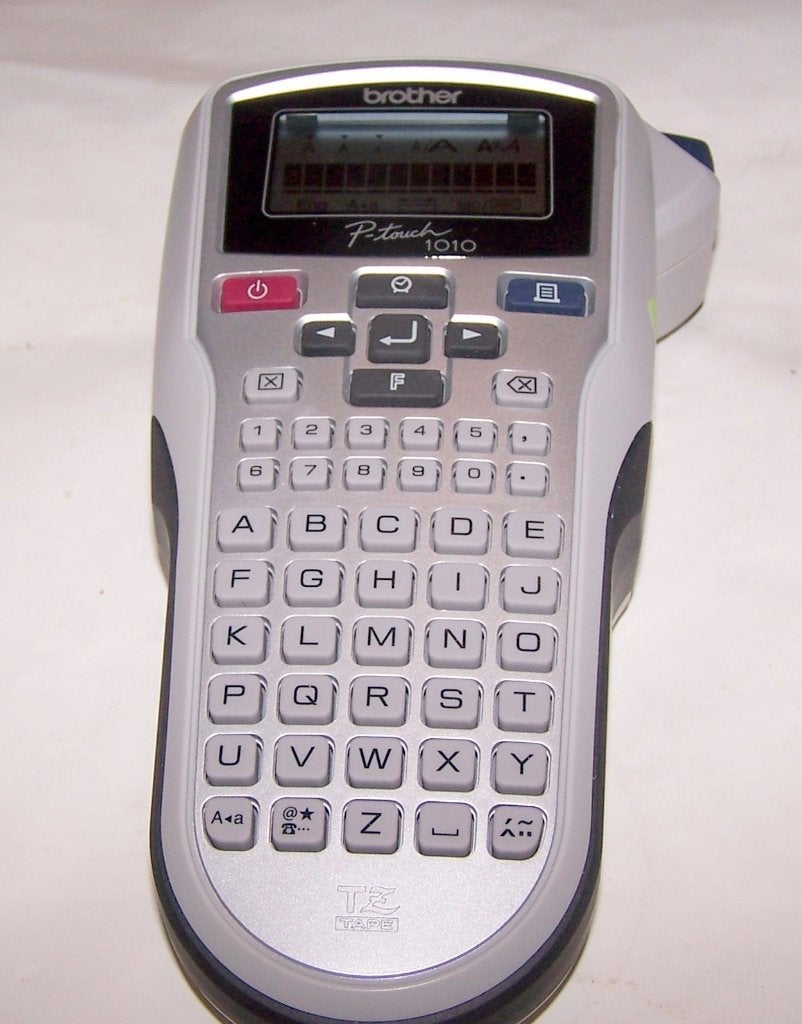 Brother P-touch 1010 Labelprinter - Qwerty Toetsenbord. Nwst, Computers en Software, Qwerty, Nieuw, Ophalen of Verzenden, Tape-label