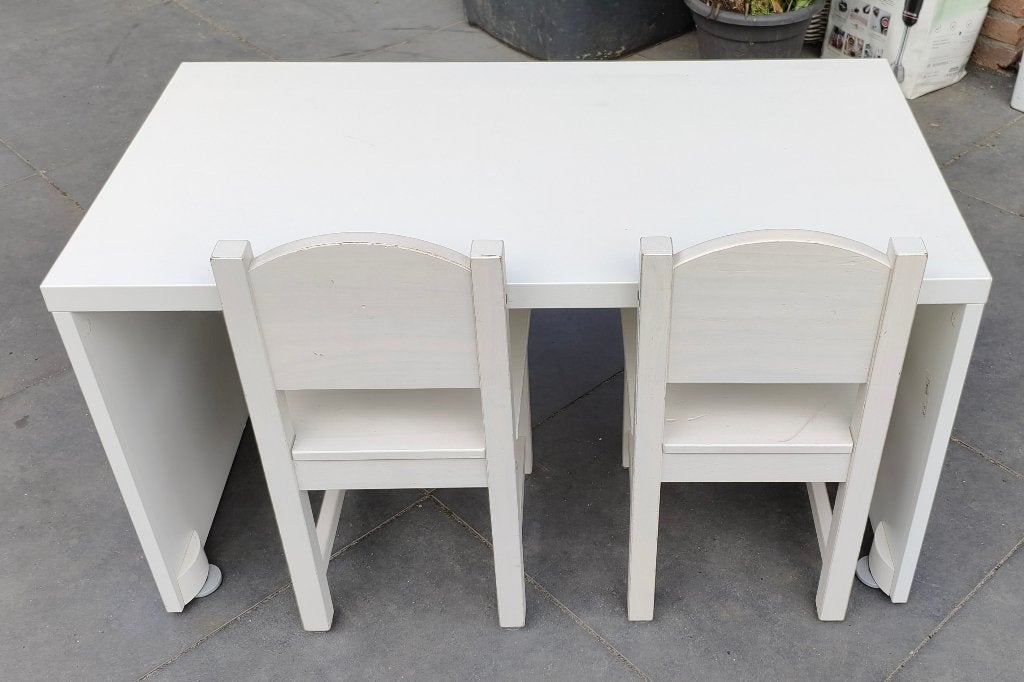 Stuva bureautje met stoeltjes, Kinderen en Baby's, Kinderkamer | Tafels en Stoelen, Ophalen, Gebruikt, Tafel(s) en Stoel(en)