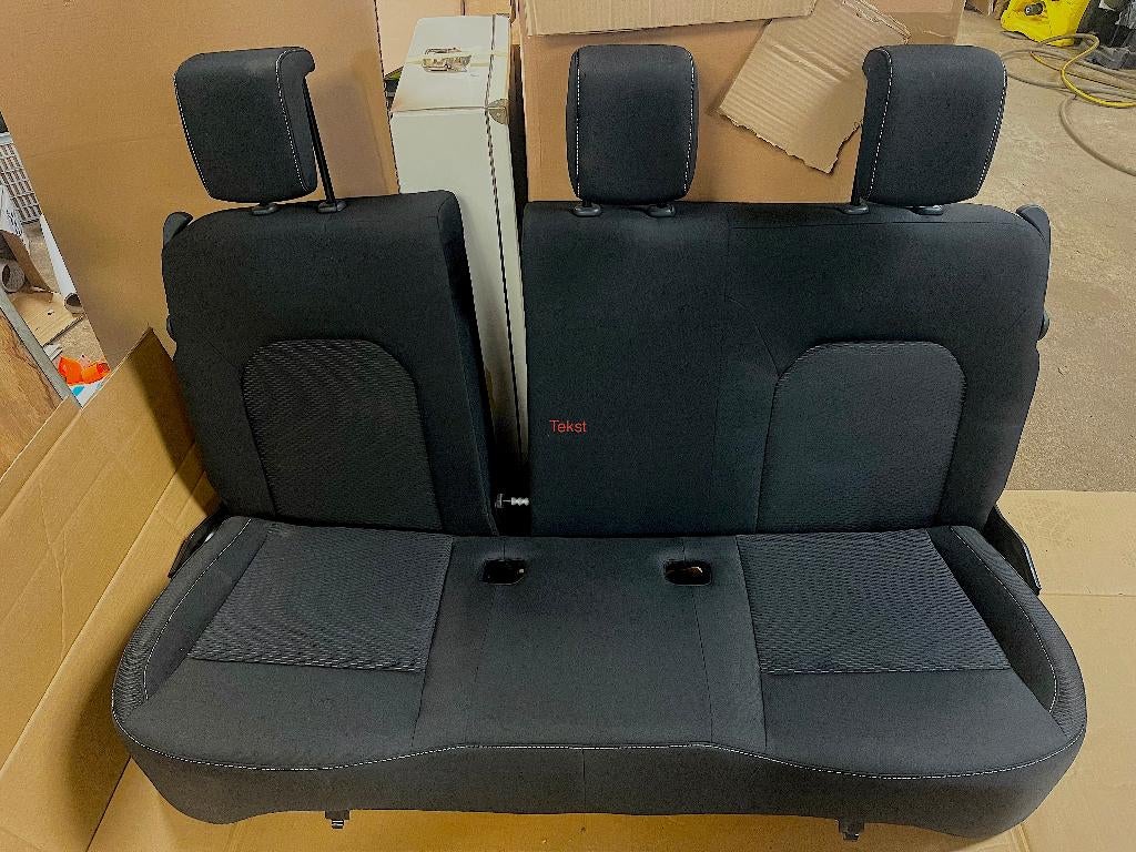 Te koop Achterbank voor Dacia , kleur zwart NIEUW, Auto-onderdelen, Ophalen of Verzenden, Nieuw, Dacia