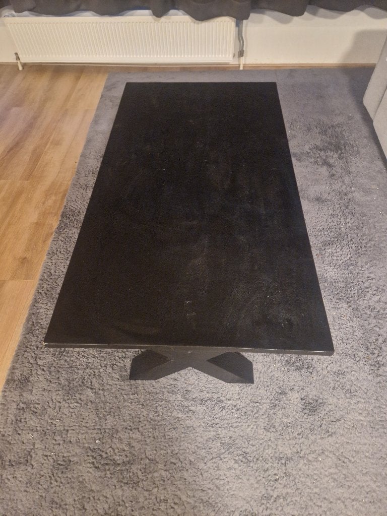 Mooie zwarte mangohouten salontafel- Zo goed als nieuw!!