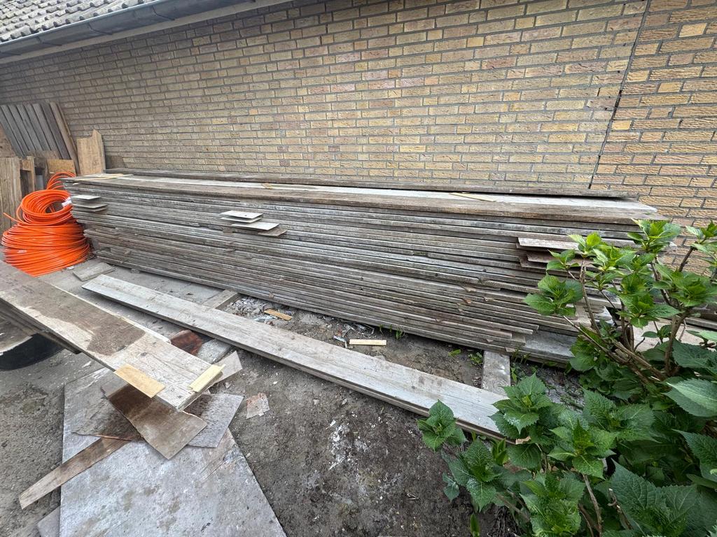 Gebruikte steigerplanken - complete steiger, Doe-het-zelf en Verbouw, Ophalen, Zo goed als nieuw, Rolsteiger of Kamersteiger, Minder dan 2 meter