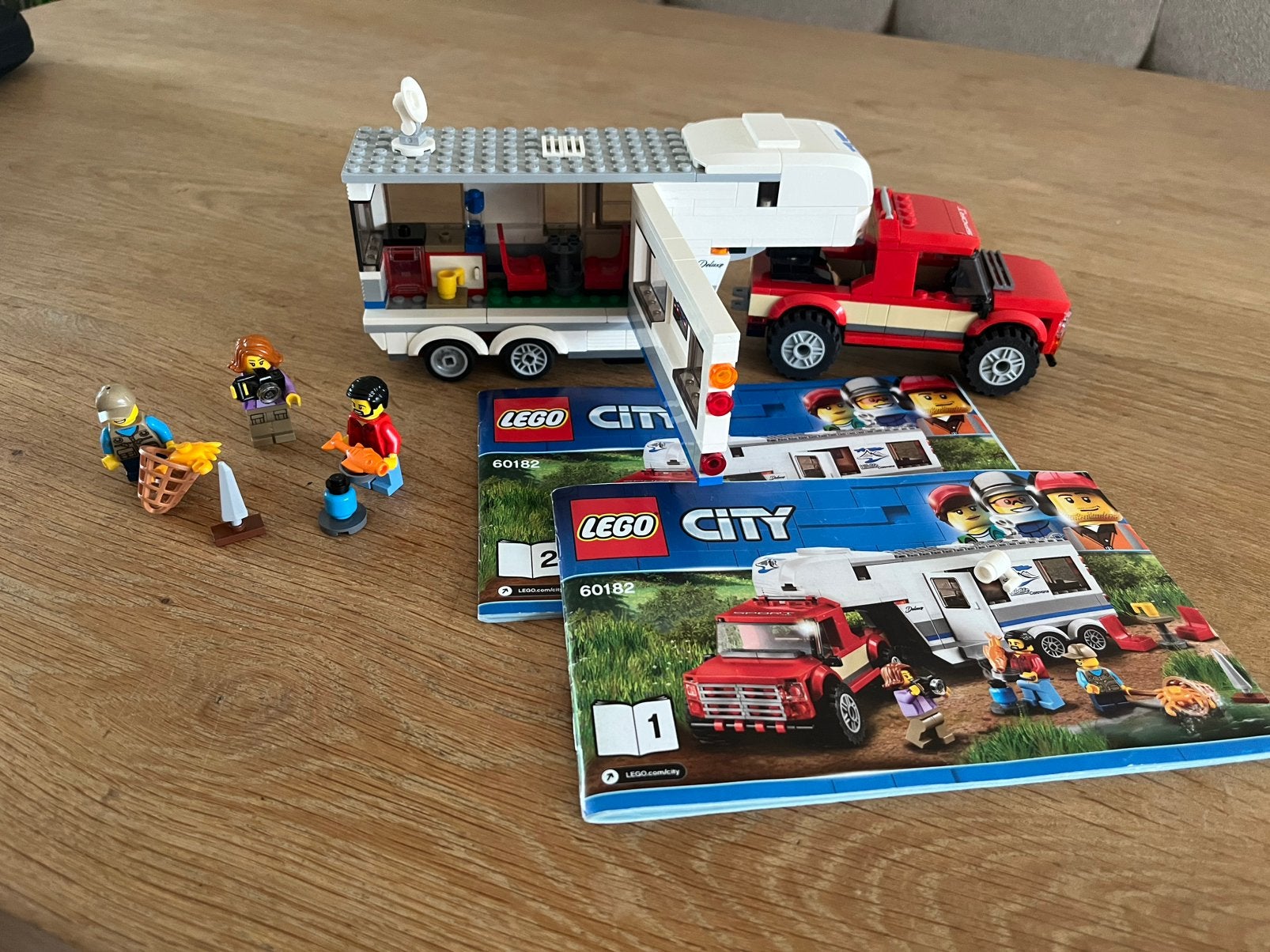 Lego 60182 Pick-uptruck en caravan, Kinderen en Baby's, Speelgoed | Duplo en Lego, Ophalen of Verzenden, Zo goed als nieuw