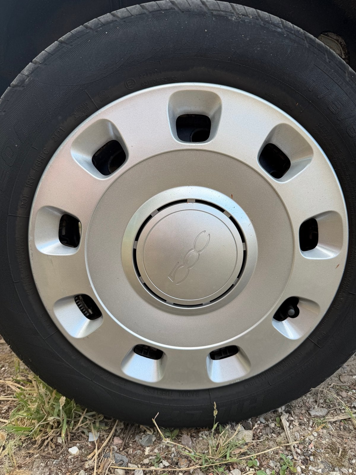 Fiat 500 14 inch wieldoppen met logo origineel, Ophalen of Verzenden, Gebruikt