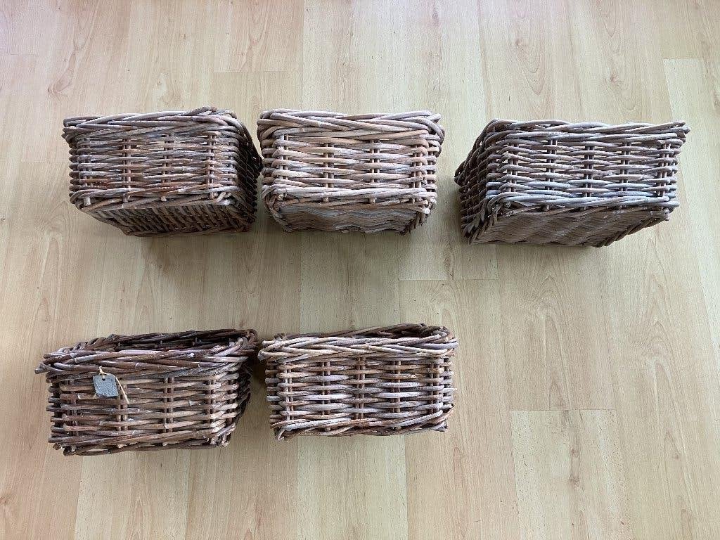 Plantenmandjes vierkant riet/rotan, Tuin en Terras, Ophalen, Overige materialen, Gebruikt, Minder dan 30 cm