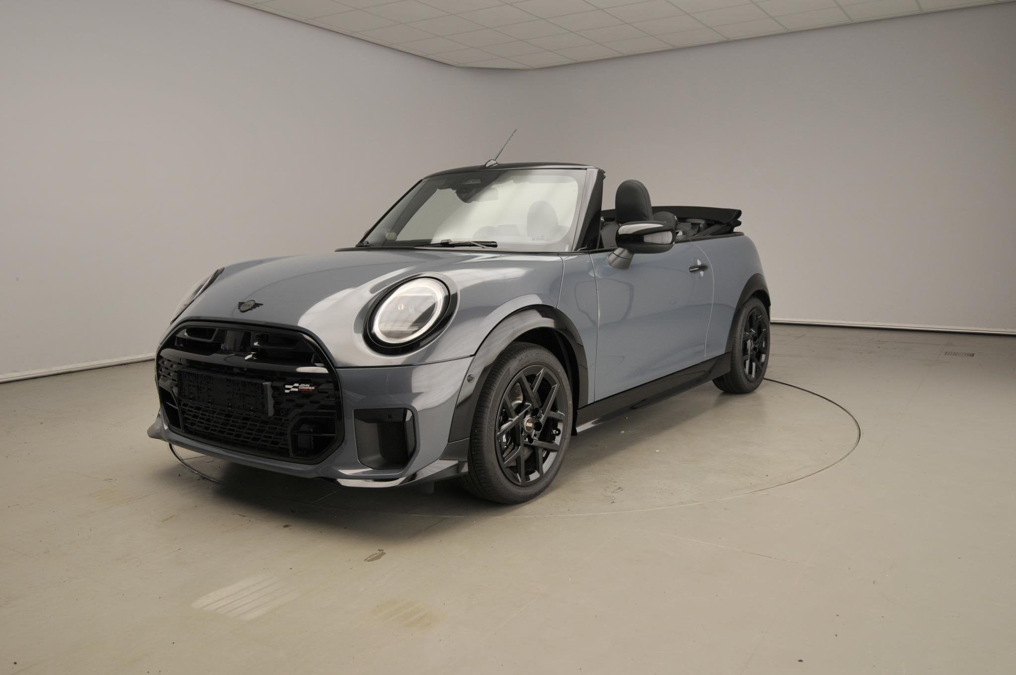 MINI Cabrio 2.0 Cooper S John Cooper Works | Pakket M, Auto's, 1998 cc, 4 cilinders, Cabriolet, 4 stoelen