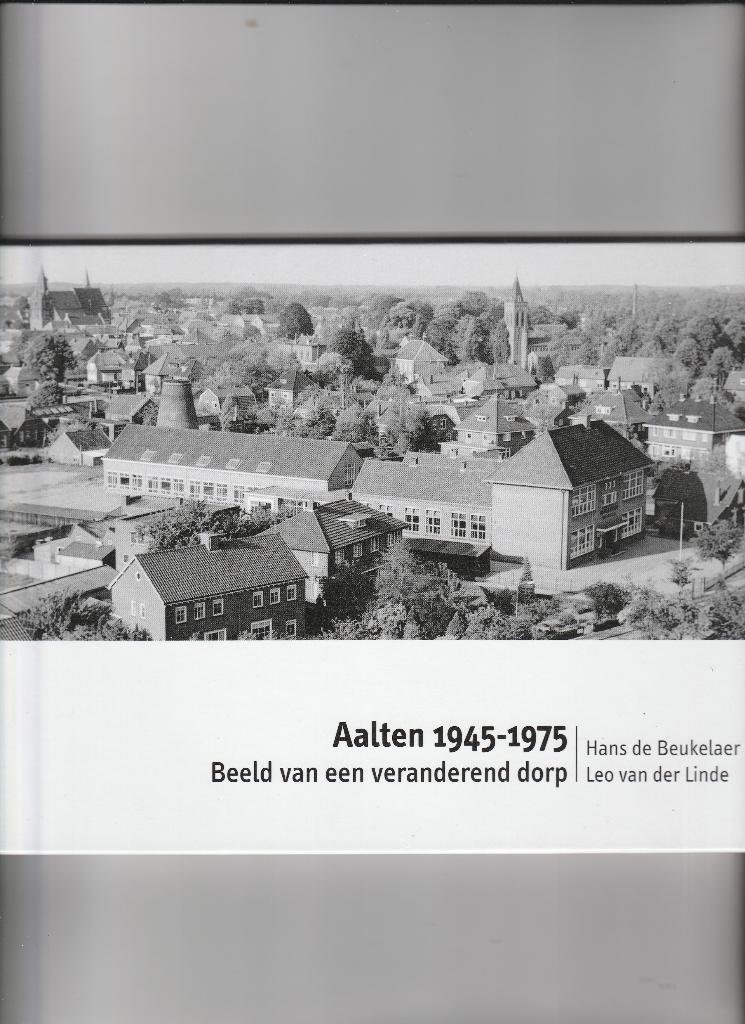 aalten- 1945-1975, Ophalen of Verzenden, Gelezen