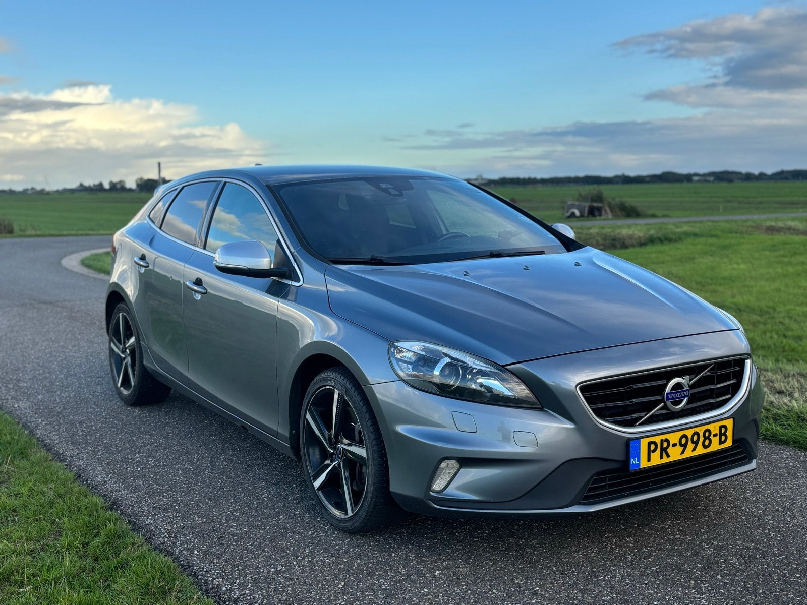 Volvo V40 Cross Country 2.0 D3 Ocean Race R-Design 2016, Auto's, Voorwielaandrijving, 4 cilinders, Particulier, 1500 kg