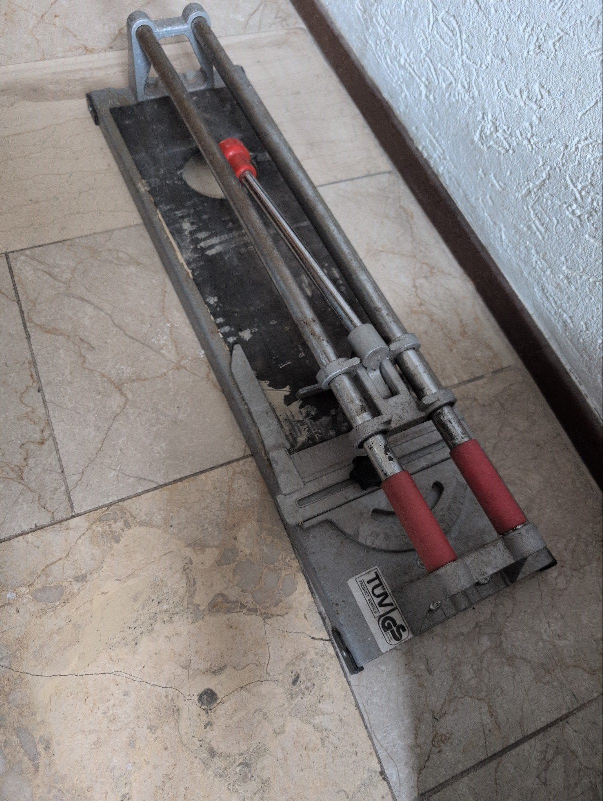 Tegelsnijder - Gebruikt maar functioneel, Doe-het-zelf en Verbouw, Gereedschap | Handgereedschap, Ophalen, Gebruikt, Overige typen