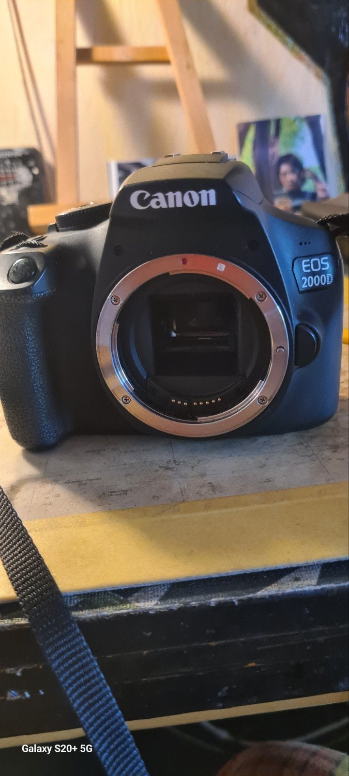 Canon EOS 2000D Spiegelreflexcamera, Gebruikt, Ophalen of Verzenden, Geen optische zoom, Ingebouwde flitser