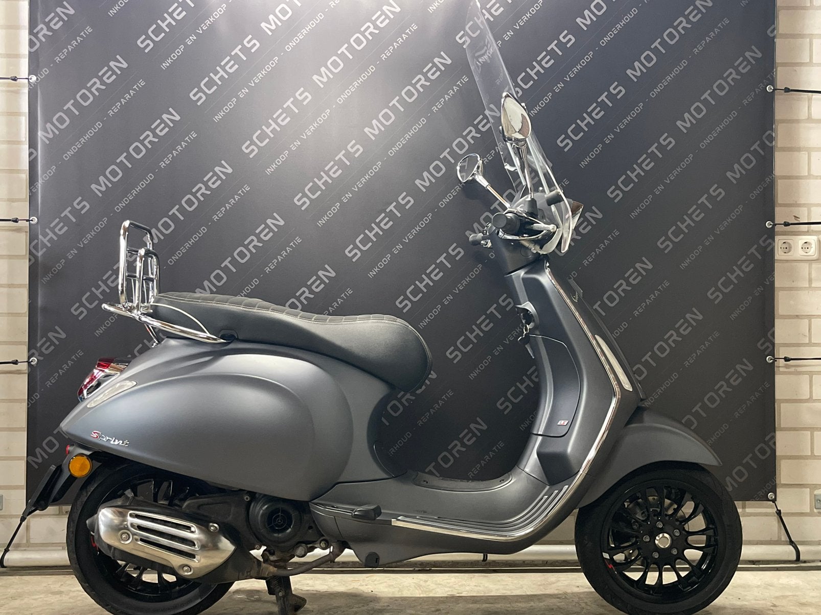 Vespa Sprint E4 2020 (45km) | Garantie | 4.946km | Grigio, Piaggio & C. S.p.A. Viale Marconi, 10/12 56029 Pontedera (Pisa) Italië