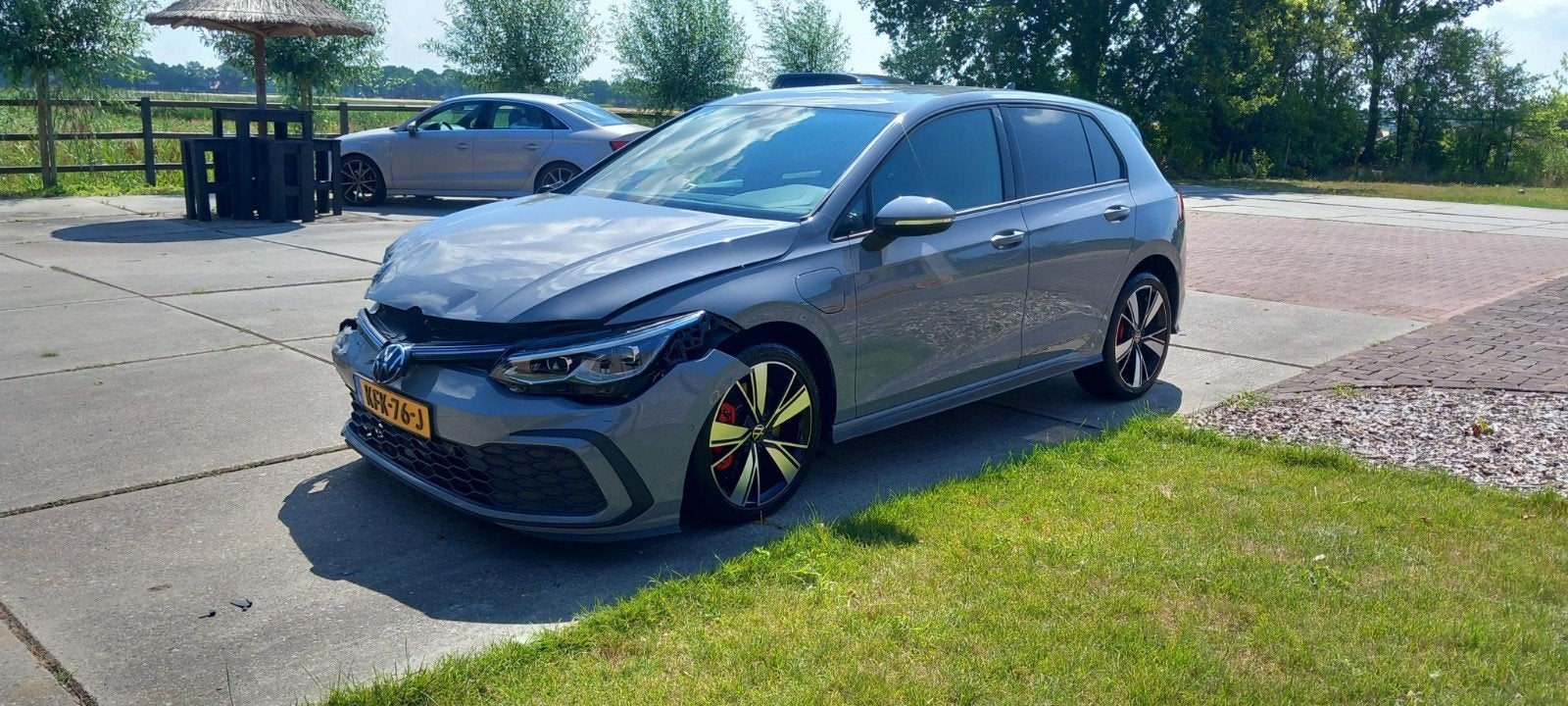 Volkswagen Golf 8  GTE  Automaat, Auto diversen, Schadeauto's, Volkswagen, Hybride Elektrisch/Benzine, Zilver of Grijs, Ophalen
