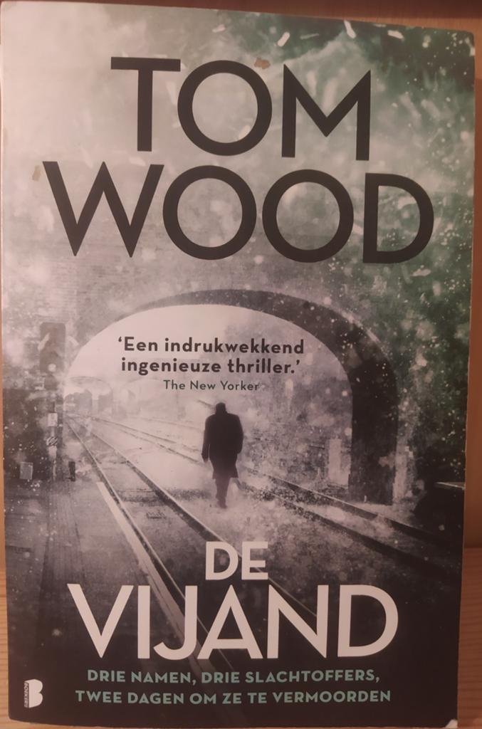 Tom Wood - De Vijand, Ophalen of Verzenden, Zo goed als nieuw, Tom Wood