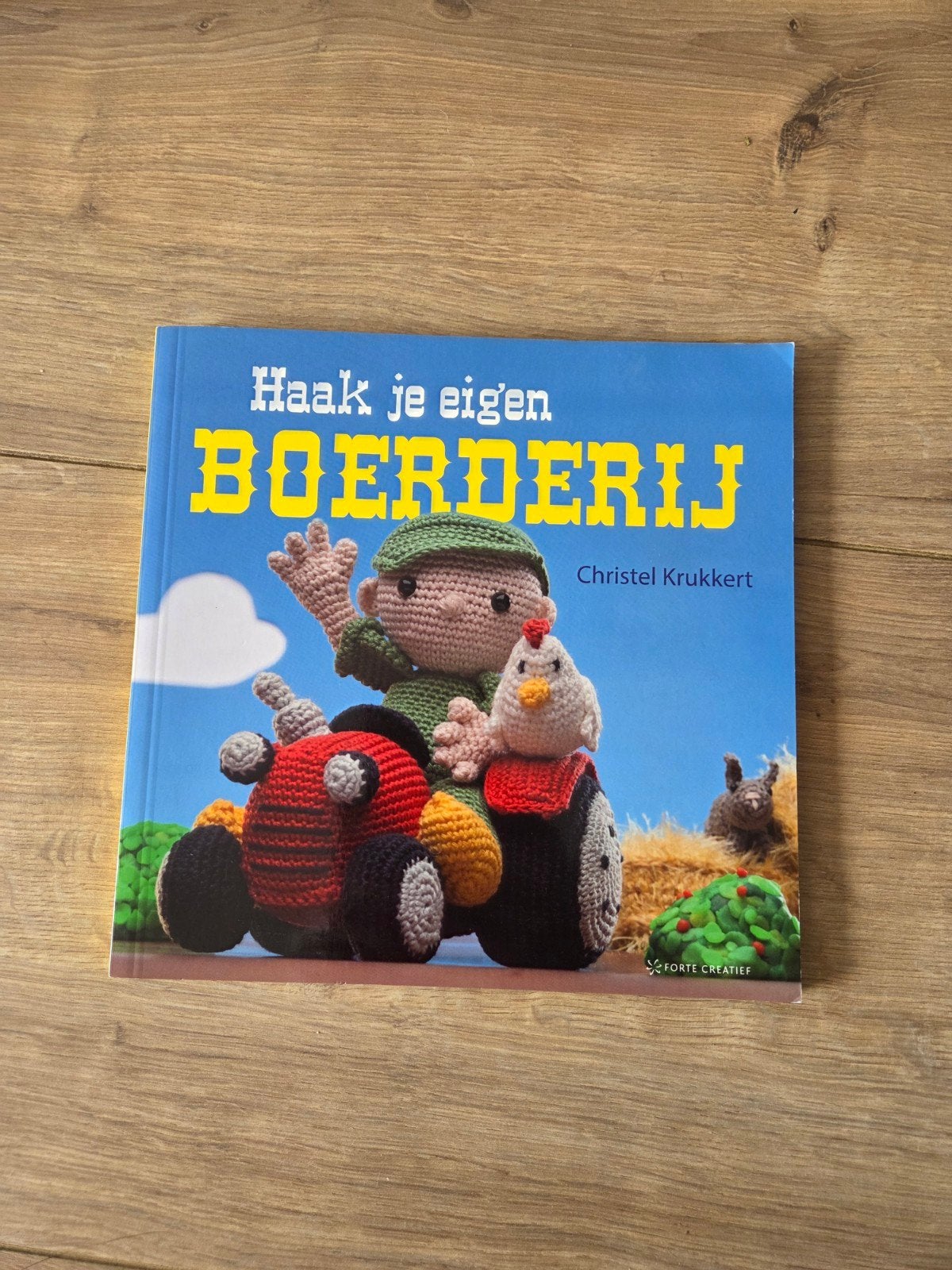 Haak je eigen BOERDERIJ - Christel Krukkert, Ophalen, Zo goed als nieuw, Haken, Patroon of Boek
