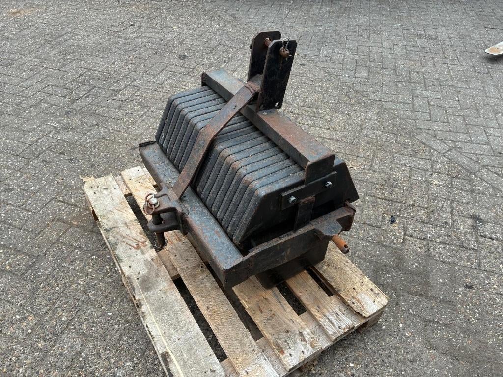 Case IH Magnum 7100/7200 Serie 18 x 50 KG Frontgewichten, Ophalen, Gebruikt, Voor, Bumper