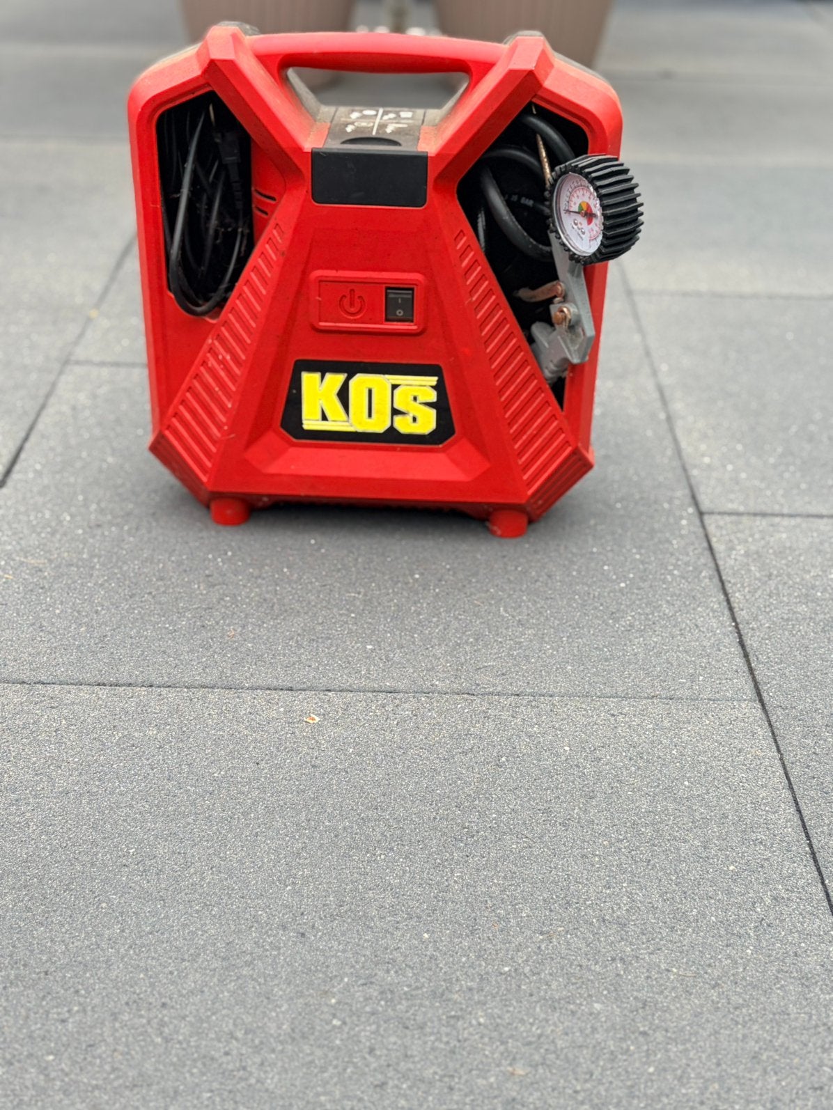 Compressor 230 volt, Doe-het-zelf en Verbouw, Compressors, Ophalen of Verzenden, Zo goed als nieuw, Minder dan 200 liter/min