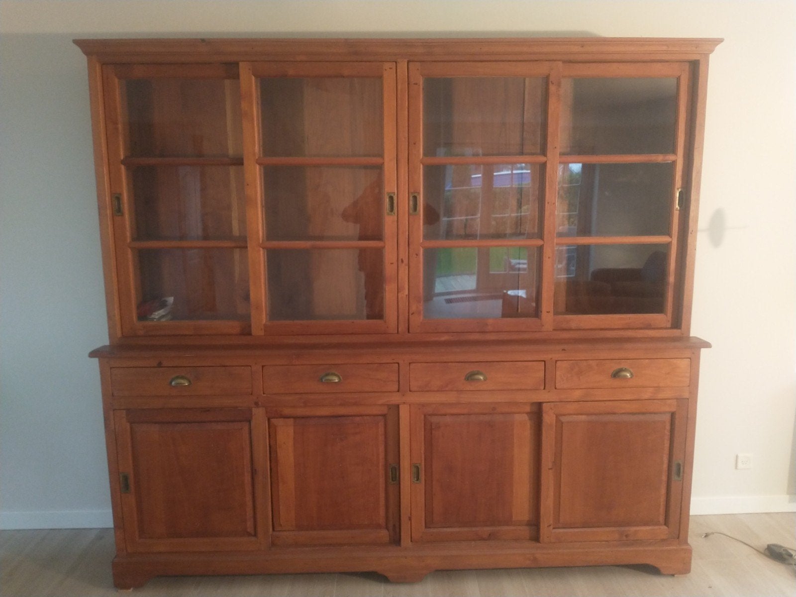 Massief teakhouten tafel vitrinekast, Huis en Inrichting, 200 cm of meer, Ophalen of Verzenden, Zo goed als nieuw, 200 cm of meer