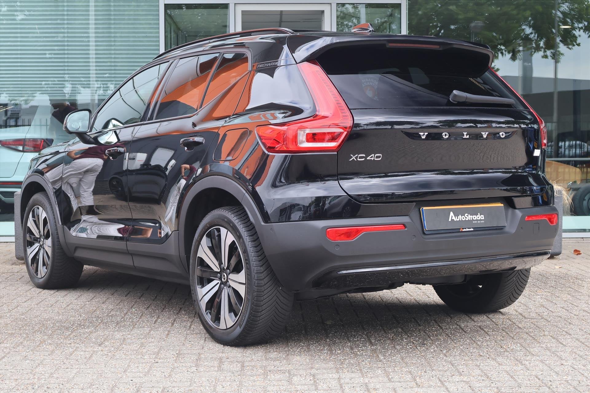Volvo Xc40 Recharge Twin Pure Electric 231pk SoH 96% | Camer, Auto's, Volvo, Stof, Gebruikt, Met garantie (alle), Zwart