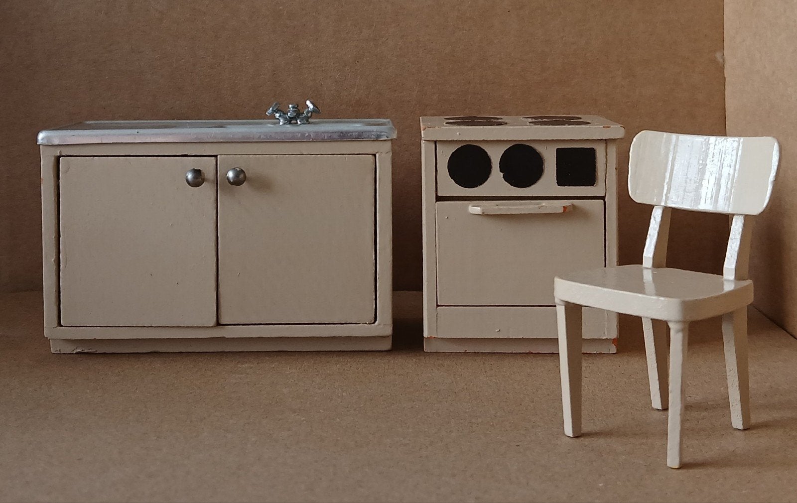 Lundby/Lerro keuken en stoel,Kijk, Kies en Koop!, Poppenhuis, Manon.1977@live.nl, Gebruikt, Ophalen of Verzenden