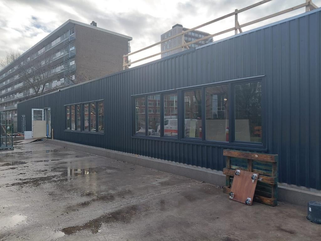 Montage van kunststof of aluminium kozijnen, Ophalen of Verzenden, Nieuw, Kunststof, Raamkozijn