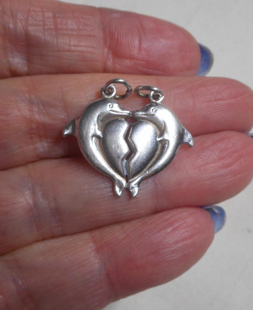 Zilveren vriendschap hanger met dolfijn nr.592, Verzenden, Zo goed als nieuw, Kruis of Symbool, Zilver