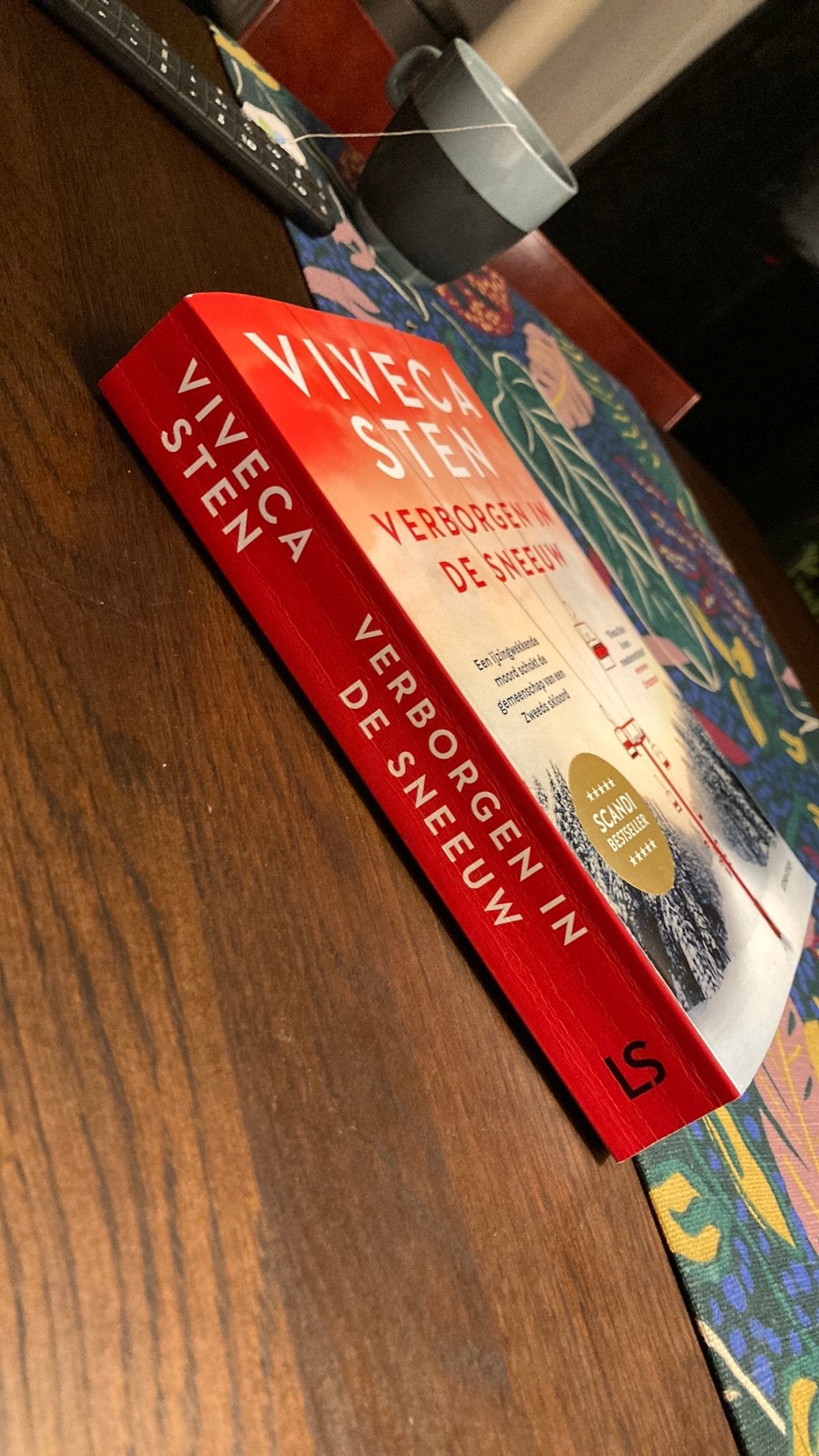 Viveca Sten - Verborgen in de sneeuw, Boeken, Ophalen of Verzenden, Zo goed als nieuw, Viveca Sten