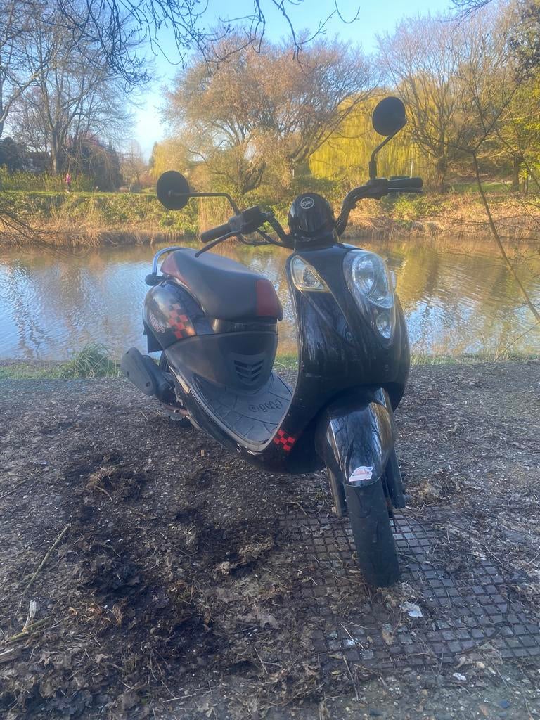 Sym mio 50 snor, Ophalen, Zo goed als nieuw, Benzine, Overige merken